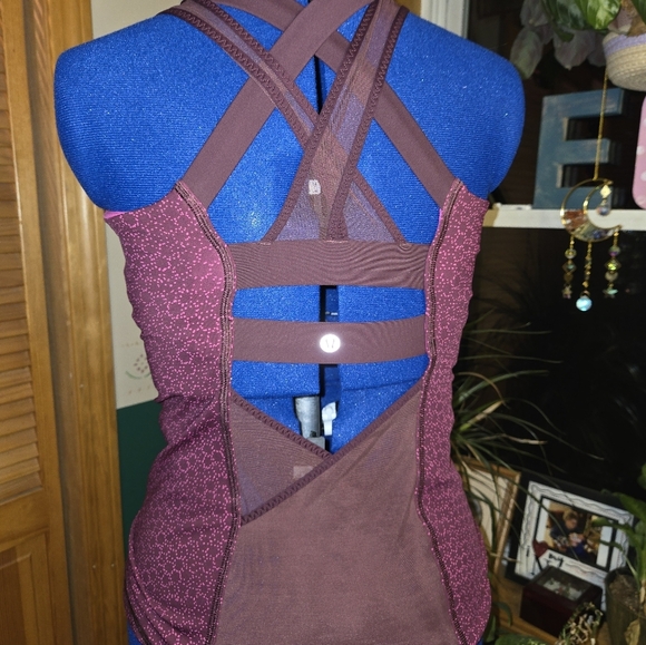 Lululemon Pink and Purple Mesh Tank Top Work Out Gym Tank - Picture 2 of 6